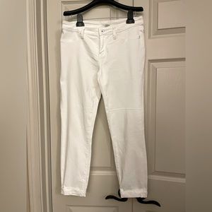 Lila Ryan white jean cropped skinny Jean with cuff.  Midrise